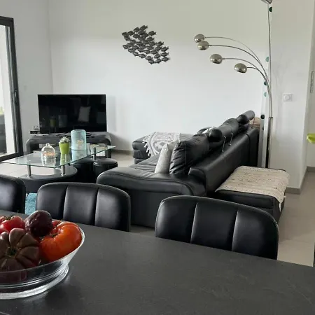 Appartement Dernier étage Avec Privatif Sur Grande Terrasse Porto-Vecchio (Corsica)