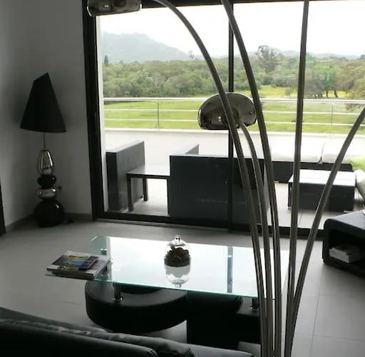 Appartement Dernier Etage Avec Privatif Sur Grande Terrasse Porto-Vecchio (Corsica)